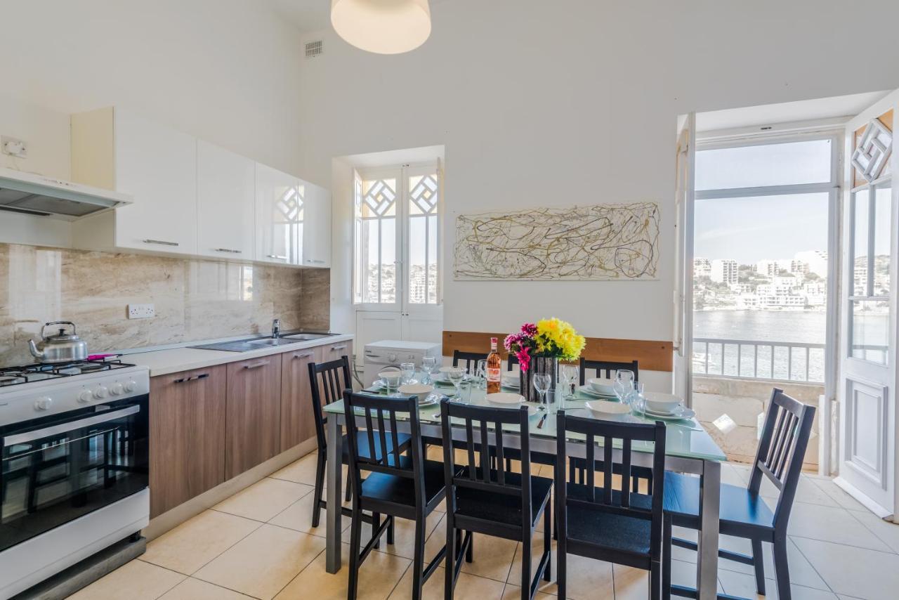 Blue Harbour 3 Bedroom Seafront With Large Yard On The Promenade - By Getawaysmalta Apartment *