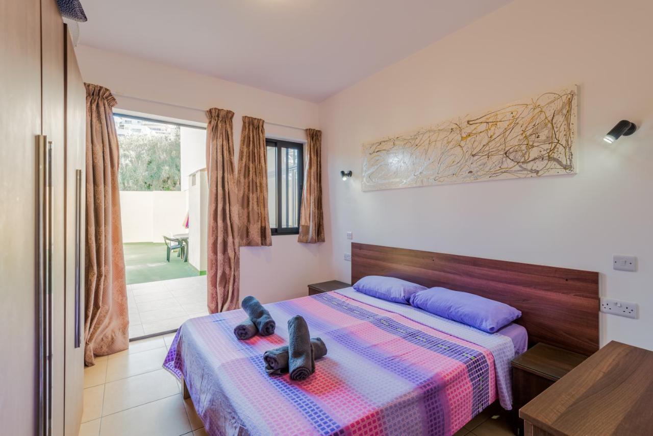 Apartment Blue Harbour 3 Bedroom Seafront With Large Yard On The Promenade - By Getawaysmalta