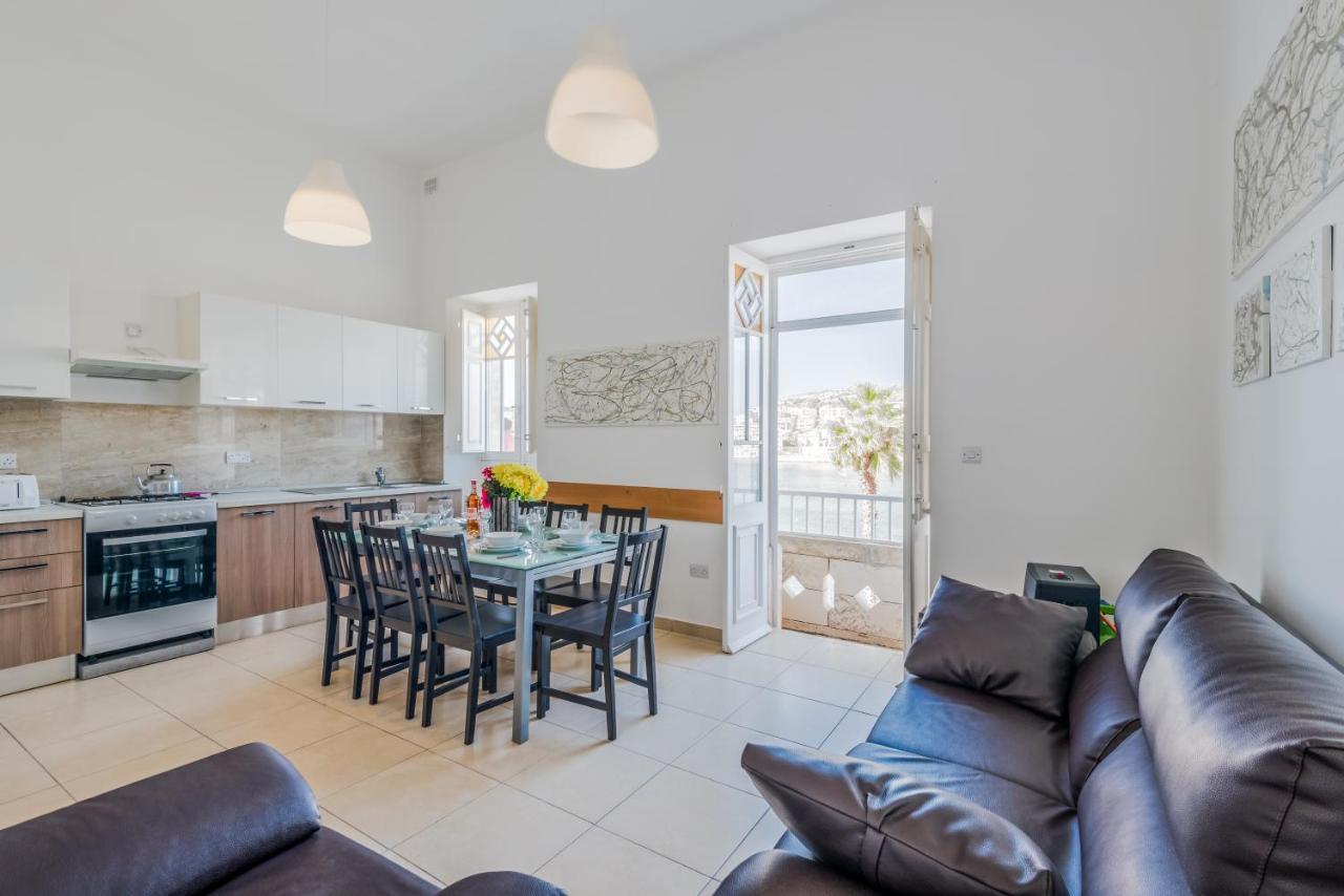 Blue Harbour 3 Bedroom Seafront With Large Yard On The Promenade - By Getawaysmalta St. Paul's Bay