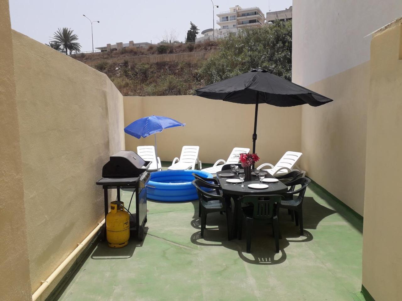 Blue Harbour 3 Bedroom Seafront With Large Yard On The Promenade - By Getawaysmalta