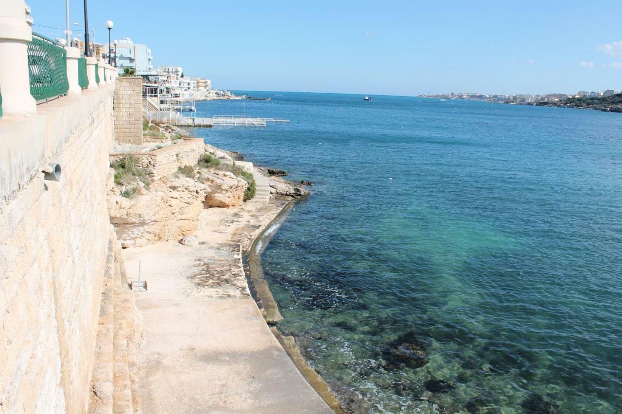 Apartment Blue Harbour 3 Bedroom Seafront With Large Yard On The Promenade - By Getawaysmalta