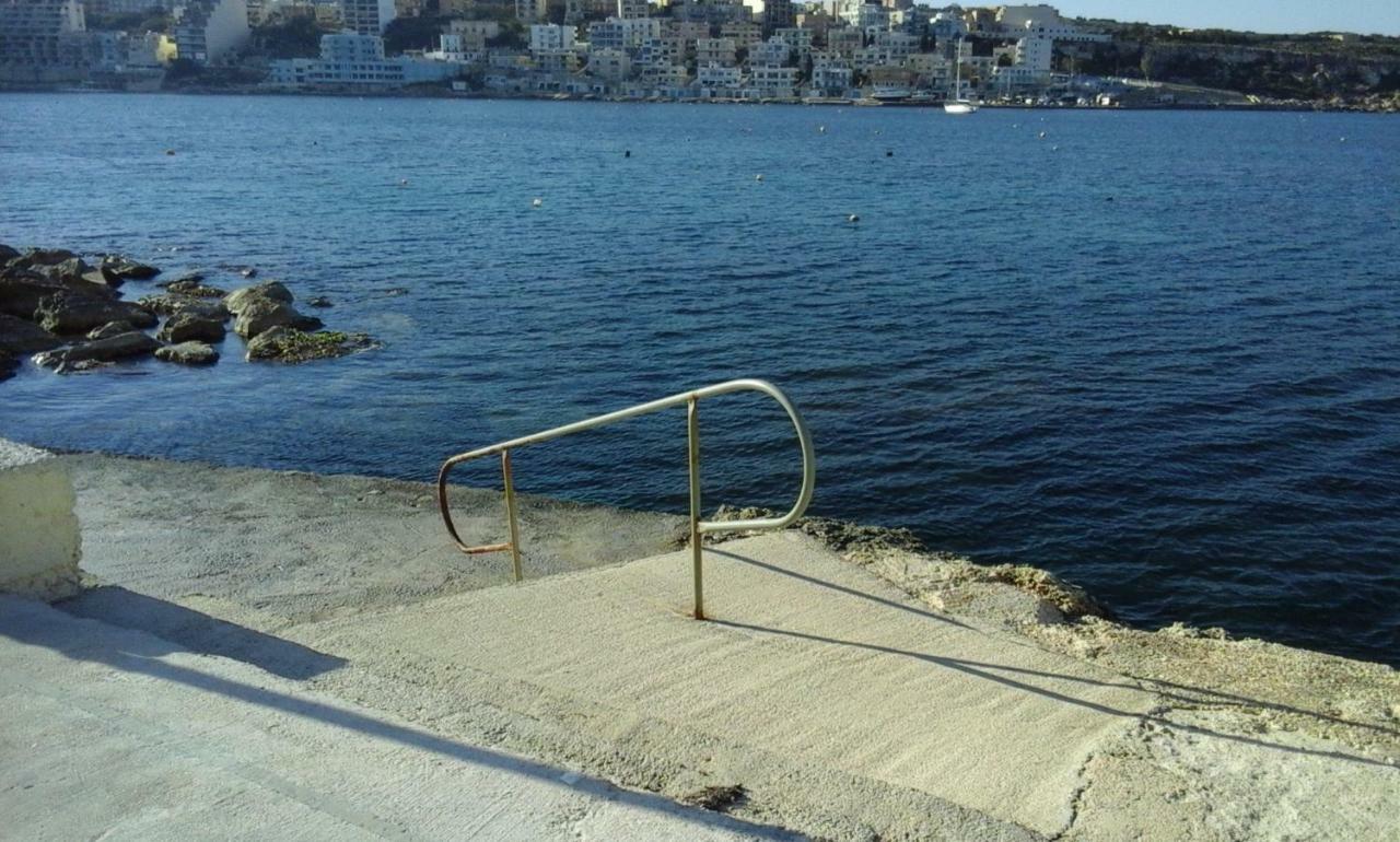 Blue Harbour 3 Bedroom Seafront With Large Yard On The Promenade - By Getawaysmalta St. Paul's Bay
