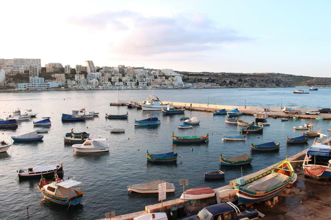 Apartment Blue Harbour 3 Bedroom Seafront With Large Yard On The Promenade - By Getawaysmalta