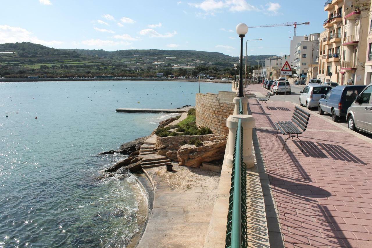 Apartment Blue Harbour 3 Bedroom Seafront With Large Yard On The Promenade - By Getawaysmalta *